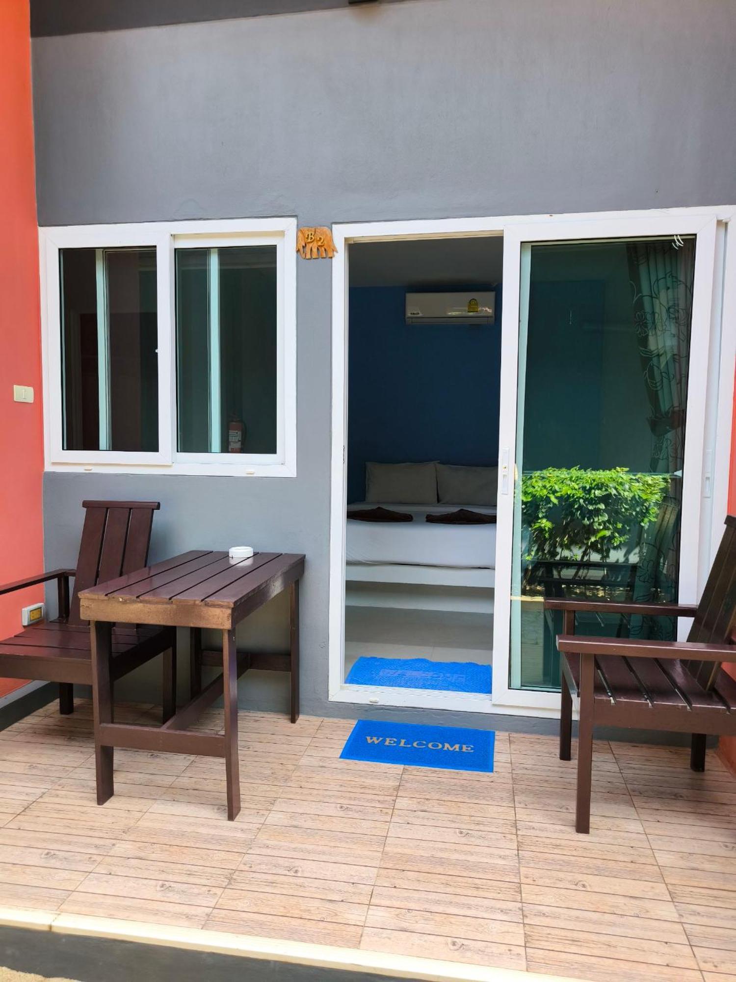 Maenam Villa Hotel Mae Nam Buitenkant foto