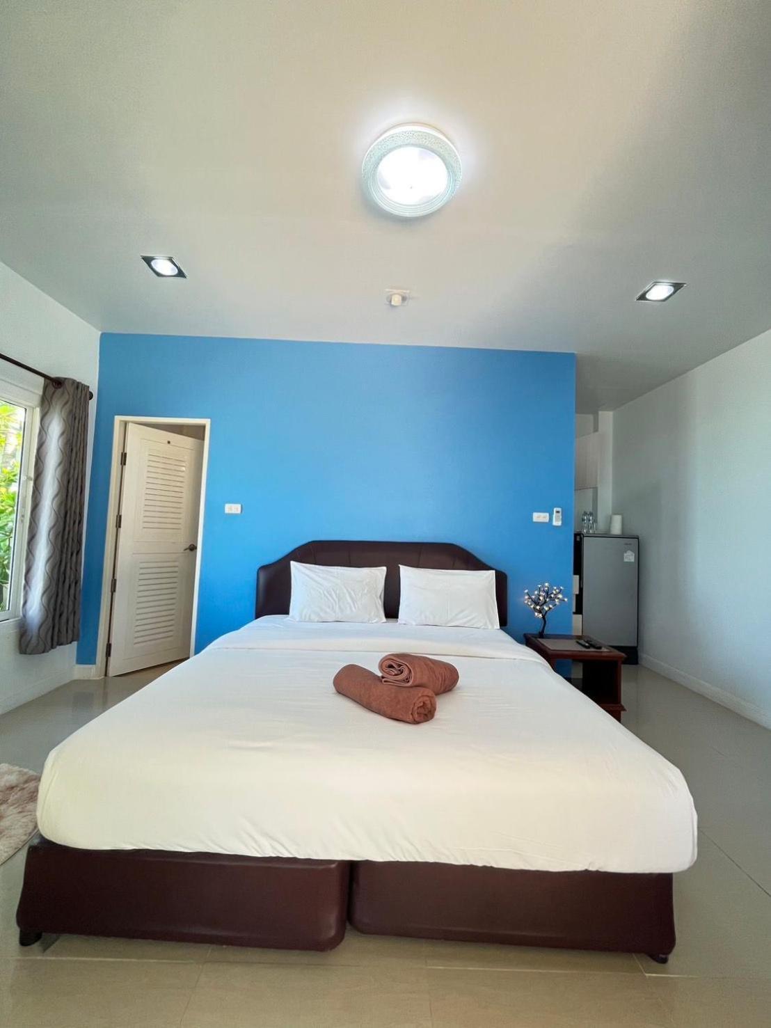 Maenam Villa Hotel Mae Nam Buitenkant foto