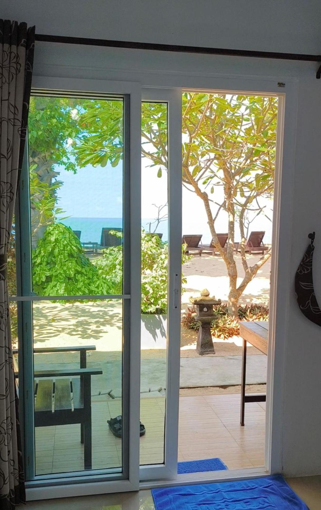 Maenam Villa Hotel Mae Nam Buitenkant foto